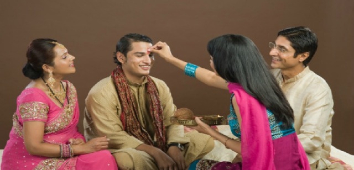 Best Ideas To Enjoy The Occasion Of Bhai Dooj With Siblings