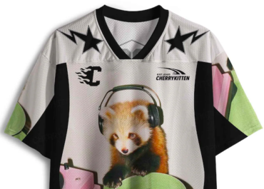 Y2K-Fashion-Is-Officially-Back-These-Baby-Tees-and-Jerseys-Are-Everywhere-in-2026-beauty-and-fashion-freaks-3